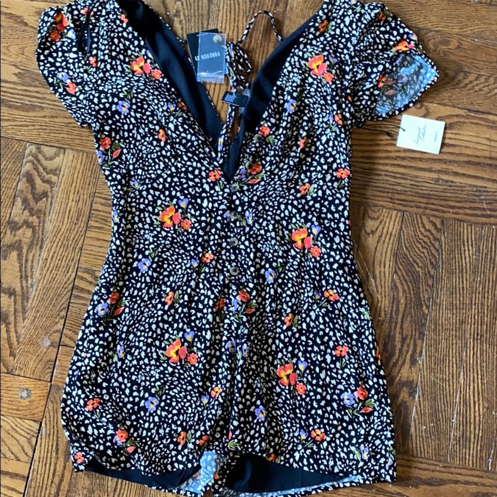 Seasonal collection romper